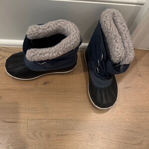 Sorel Kids Snow Boots in Black and Blue